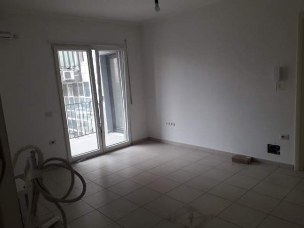 Tirane, shitet apartament 1+1 Kati 2, 73 m² 95.000 Euro (Rruga Haxhi Dalliu, Bulevard Zogu i Zi)