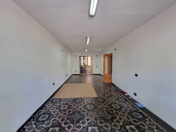 Tirane, jepet me qera ambjent biznesi Kati 1, 66 m² 550 Euro (Shkolla e Baletit)