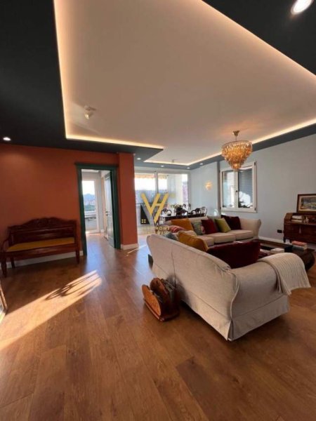 Tirane, jepet me qera apartament 3+1+A+BLK Kati 8, 180 m² 3.000 Euro (QENDER)