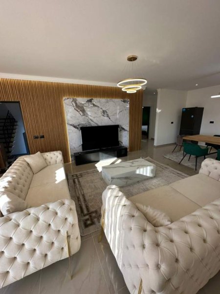 Tirane, ofert apartament 2+1 Kati 1, 134 m² 227.000 Euro (Liqeni i Farkes)