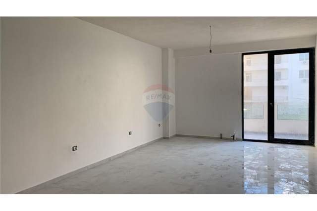 Sarande, shitet apartament 1+1+BLK Kati 2, 86 m² 150.000 Euro (Sarande, Rruga "Mitat Hoxha")