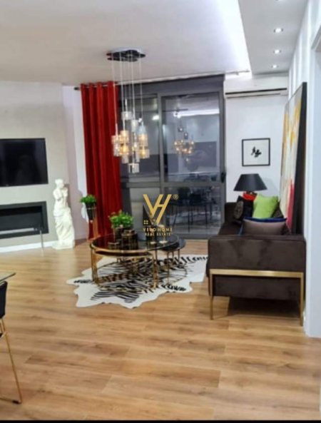 Tirane, jepet me qera apartament 2+1+A+BLK Kati 4, 100 m² 1.000 Euro (blloku)