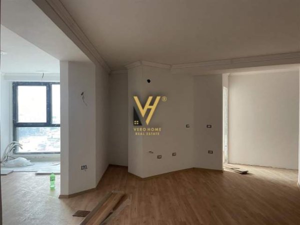 Tirane, shitet apartament 1+1+A+BLK Kati 4, 114 m² 126.000 Euro (FUSHA E AVIACIONIT)