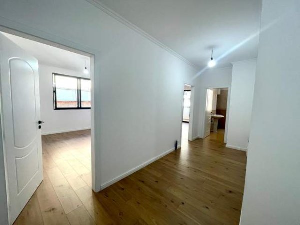 Tirane, shitet apartament 1+1+BLK Kati 3, 80 m² 100.000 Euro (Rruga e Kavajes)