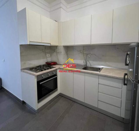 Tirane, shitet apartament 2+1+BLK Kati 6, 85 m² 65.000 Euro (rruga e arberit)