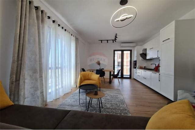Tirane, jepet me qera apartament 2+1+A Kati 10, 93 m² 650 Euro