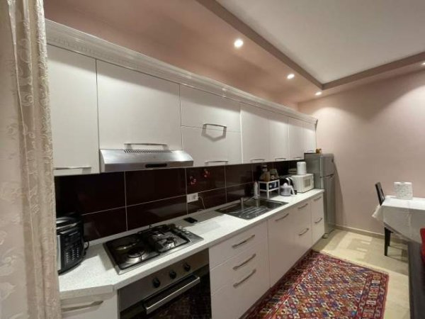 Tirane, jepet me qera apartament Kati 4, 65 m² 450 Euro (Rruga e Ullishtes)