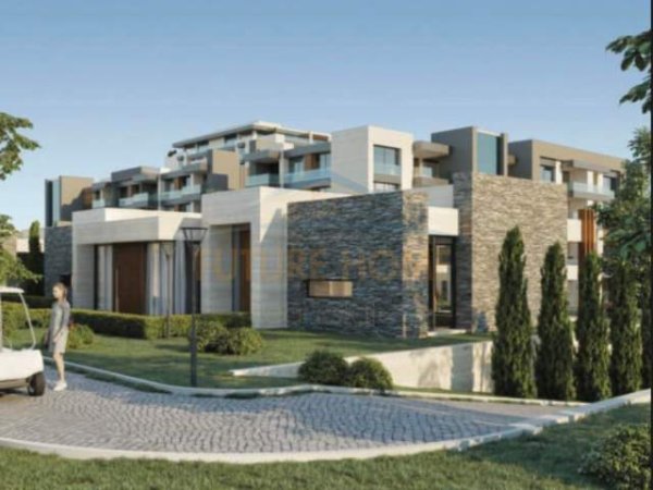 Tirane, shitet Vile 4+1 Kati 1, 295 m² 650.000 Euro (City park) UNA30250