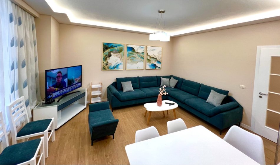 Tirane, jepet me qera apartament 1+1+Ballkon Kati 5, 78 m² 550 € (todi shkurti)