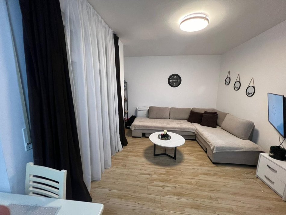 Shqiperi, jepet me qera apartament 1+1+Ballkon Kati 1, 790 m² 550 € (5 maji)