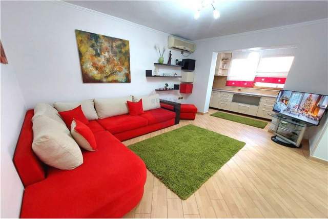 Tirane, jepet me qera apartament 1+1 Kati 4, 51 m² 500 Euro (Rruga e Elbasanit)