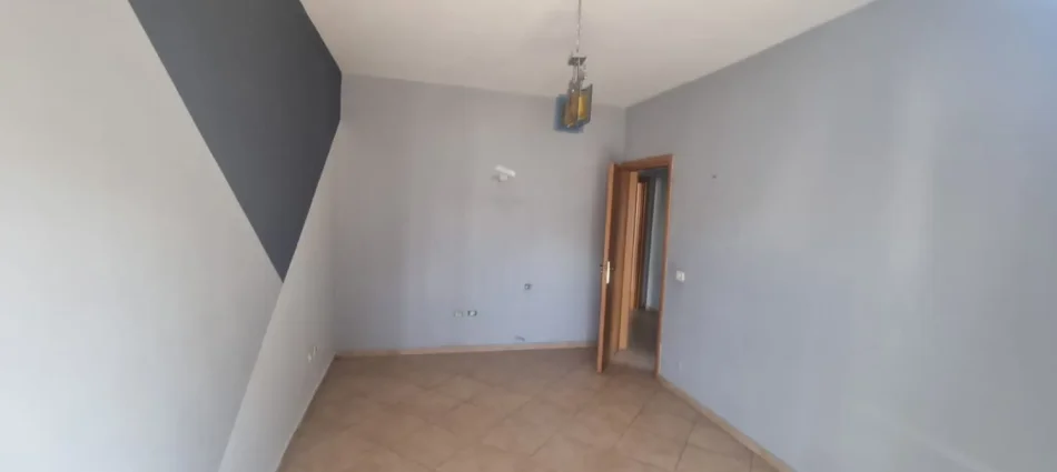 Tirane, shitet apartament 2+1 Kati 6, 90 m² 210.000 € (Komuna e Parisit)