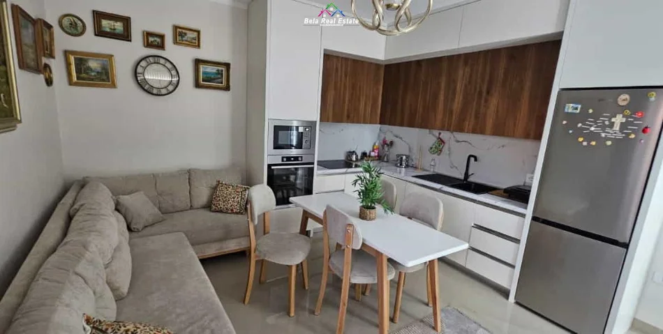 Tirane, jepet me qera apartament 2+1 Kati 5, 80 m² 630 € (dritan hoxha)