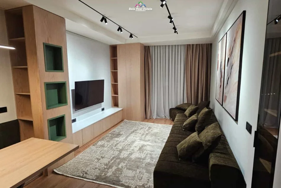 Tirane, jepet me qera apartament 1+1+Ballkon Kati 10, 70 m² 1.080 € (mine peza)