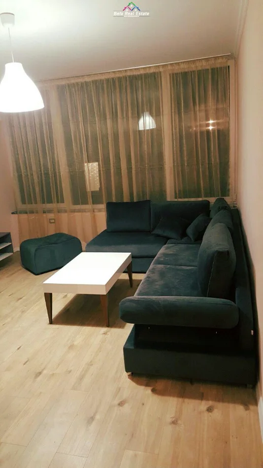 Tirane, jepet me qera apartament 1+1+Ballkon Kati 2, 55 m² 420 € (laprake)