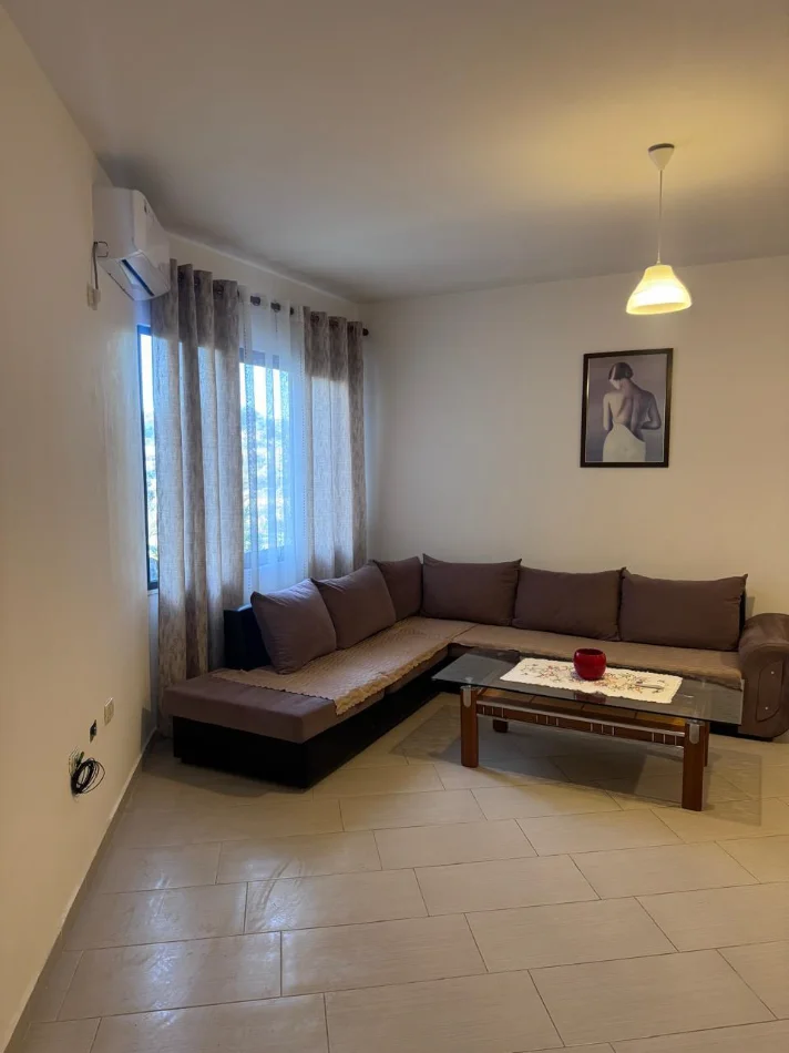 Tirane, jepet me qera apartament 1+1+Ballkon Kati 5, 77 m² 400 € (Astir)