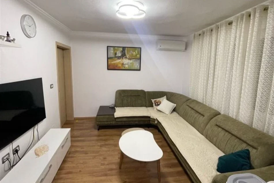 Tirane, jepet me qera apartament 2+1 Kati 5, 82 m² 630 € (mine peza)