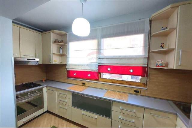 Tirane, jepet me qera apartament 1+1 Kati 4, 51 m² 500 Euro (Rruga e Elbasanit)