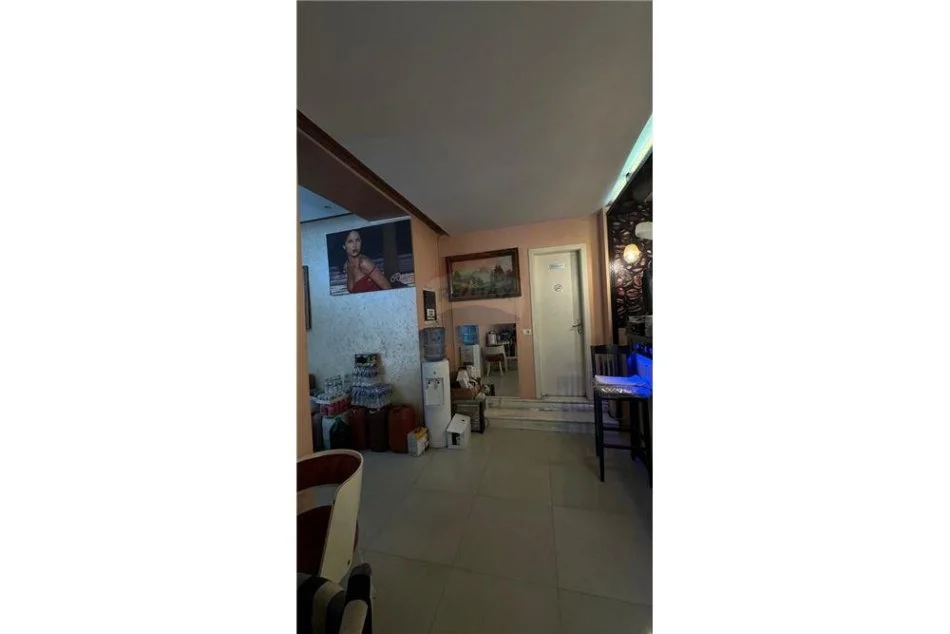 Tirane, shitet lokal Kati 0, 96 m² 310,000 € (Rruga "Mehmet Brocaj")