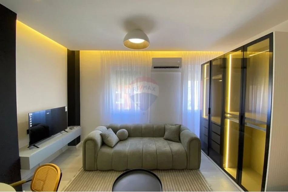 Tirane, shitet garsonier 1+1 Kati 3, 40 m² 100.000 € (Parku olimpik, Komuna e Parisit)