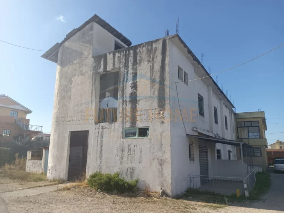 Durres, jepet me qera ambjent biznesi Kati 2, 260 m² 100.000 € (Xhafzotaj, Durres)