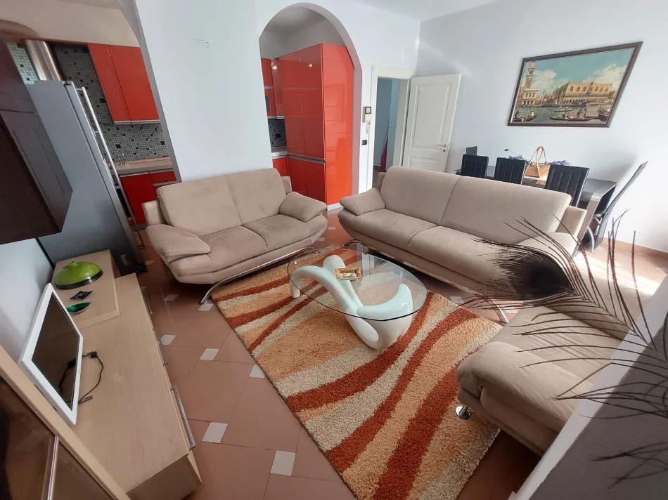 Durres, shitet apartament 2+1+Ballkon , 110 m² 130.000 € (Shkolla Kushtrimi i Lirise)