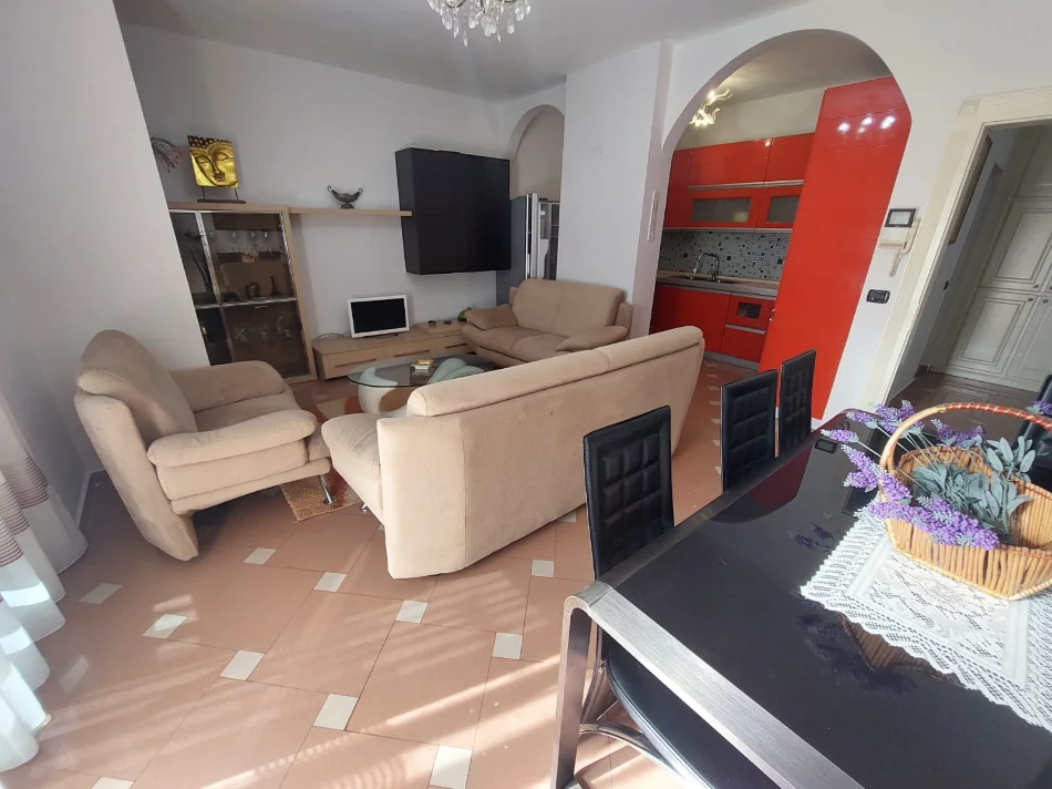 Durres, shitet apartament 2+1+Ballkon , 110 m² 130.000 € (Shkolla Kushtrimi i Lirise)