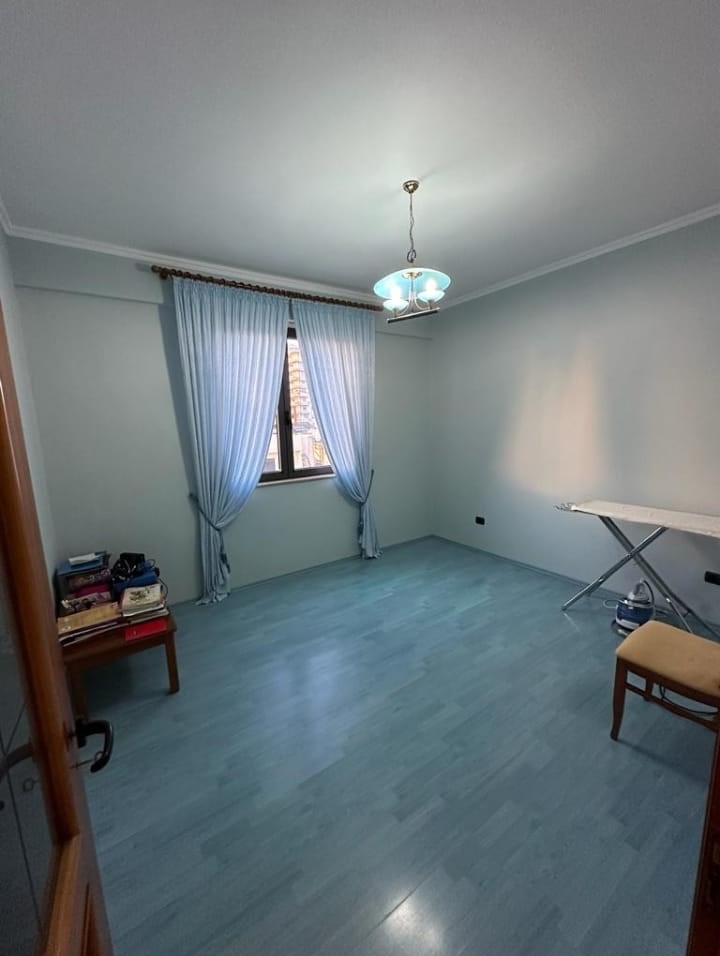 !!SHITUR!!Shitet Apartament 3+1 Shkolles Jan Kukuzeli, Durres