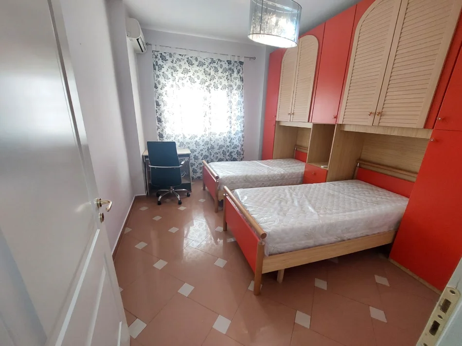 Durres, shitet apartament 2+1+Ballkon , 110 m² 130.000 € (Shkolla Kushtrimi i Lirise)