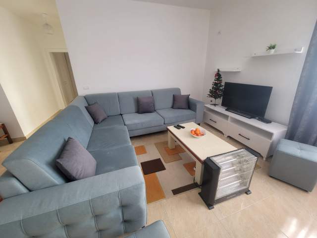 !DHENE!Durres, jepet me qera apartament 2+1 Kati 4, 91 m² 300 Euro (Rr. Aleksander Goga, Durres)