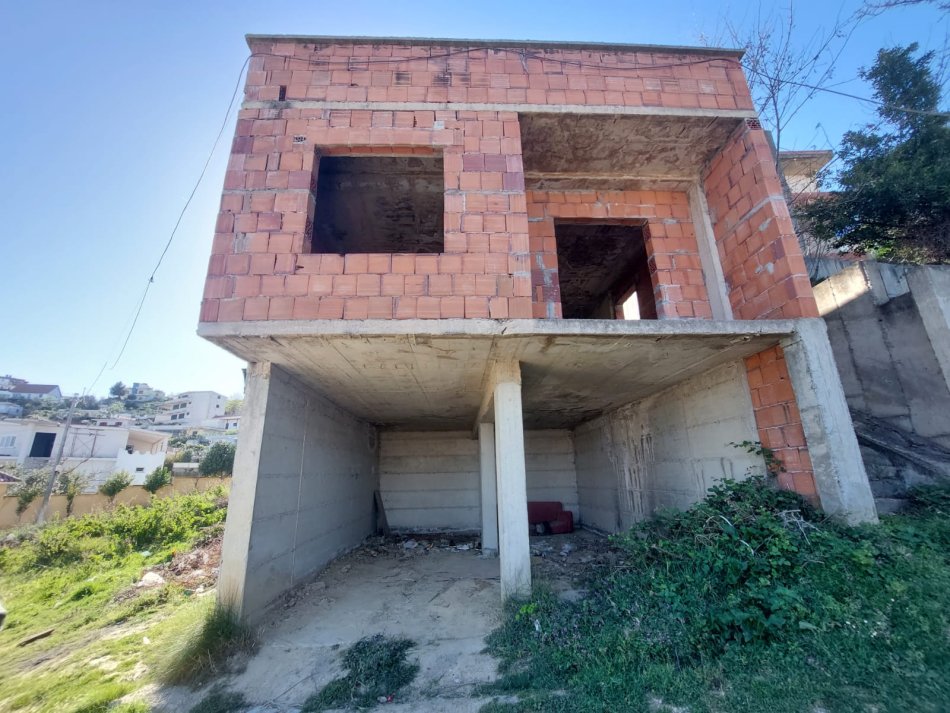 !SHITUR!!Shitet shtepi dy kate te Spitali, Durres