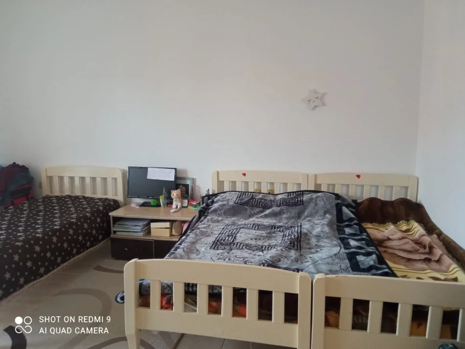 Tirane, jap me qera apartament 2+1+Ballkon Kati 6, 140 m² 300 € (Bulevardi blu kamez)