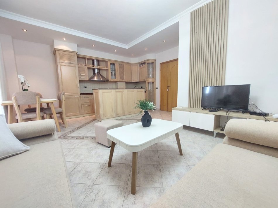!!!DHENE!!!Durres, jap me qera apartament 2+1+Ballkon Kati 10, 92 m² 500 € (ne Bulevardin e Durresit)