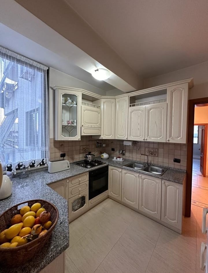 !!SHITUR!!Shitet Apartament 3+1 Shkolles Jan Kukuzeli, Durres