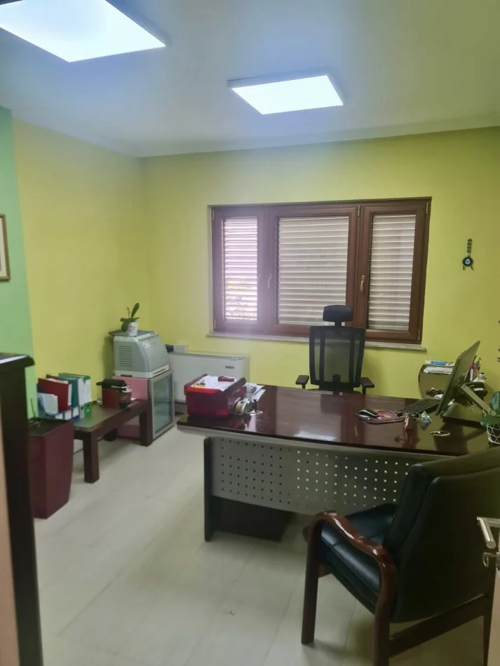 Tirane, shitet apartament 3+1+Aneks+Ballkon Kati 3, 165 m² 495.000 € (Bllok te Chocolatini)