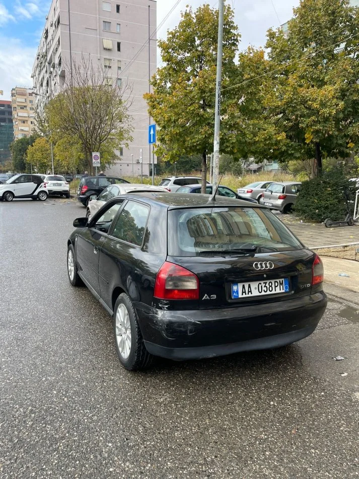 Tirane, shes makine Audi A3 Nafte, manuale Klima 223.107 km 1700 €