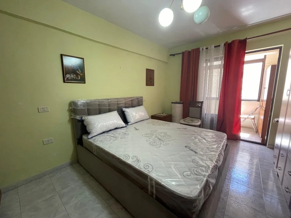 !DHENE!Durres, jap me qera apartament 2+1 Kati 4, 79 m² 400 € (Rruga e Portit, Durres)