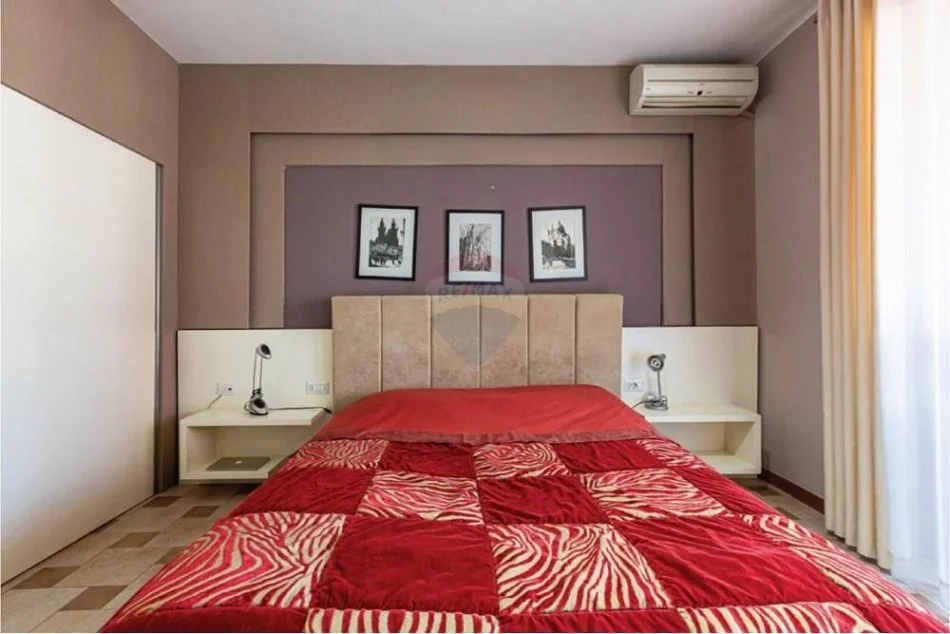 Tirane, jepet me qera apartament 3+1+Aneks+Ballkon Kati 4, 190 m² 650 € (Rruga Muhamet Gjollesha)