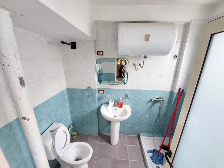!!SHITUR!!Durres, shitet apartament 2+1+Ballkon Kati 2, 76 m² 67.000 € (Prane Stadiumit, Durres)