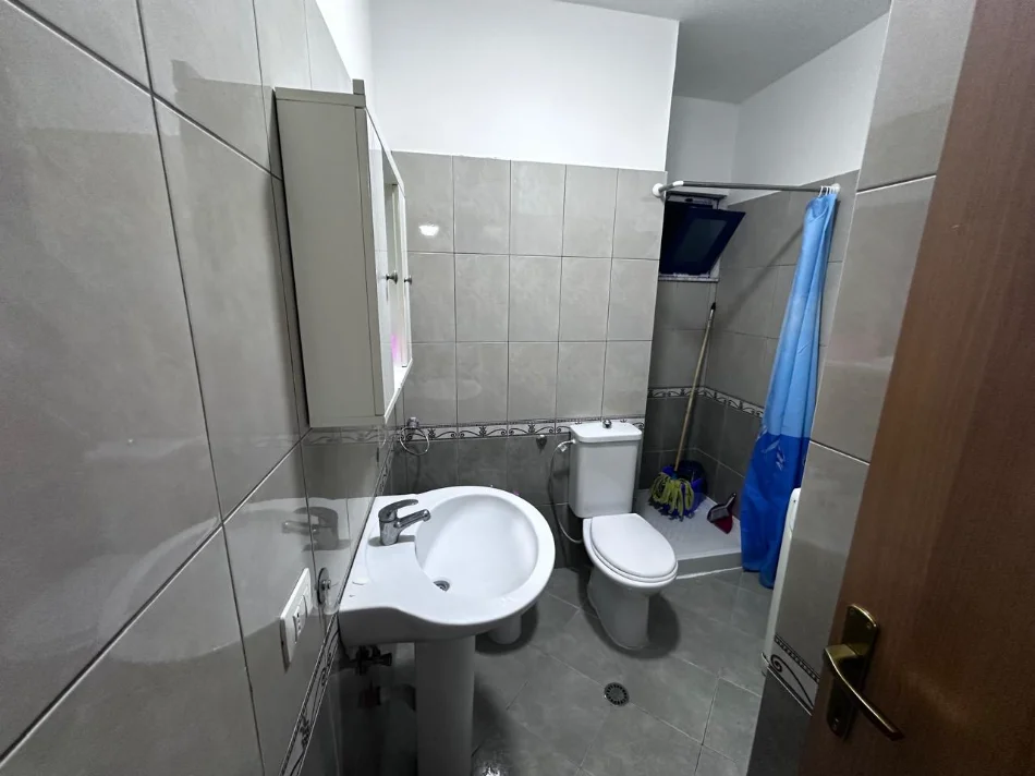 Durres, shitet garsonier Studio , (Golem)