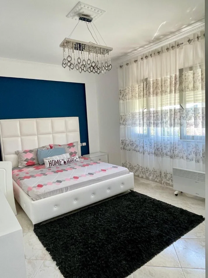 Tirane, jepet me qera apartament 2+1+Ballkon Kati 2, 90 m² 650 € (Pran Ish Hipotekes)