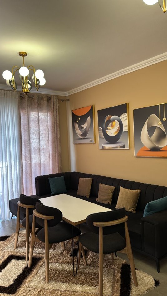 Tirane, jepet me qera apartament 1+1+Ballkon Kati 7, 65 m² 500 € (Rruga 5 maji Tirane)