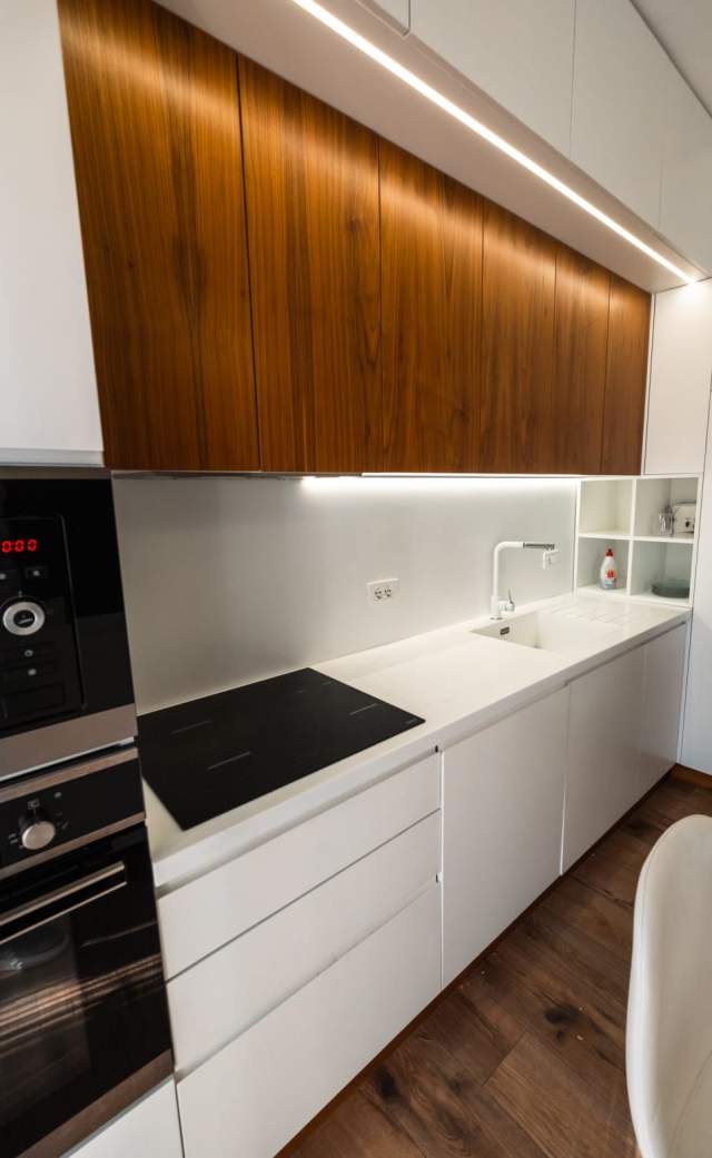 Tirane, jepet me qera apartament 2+1+BLK Kati 5, 100 m² 800 Euro (Kristal Center)