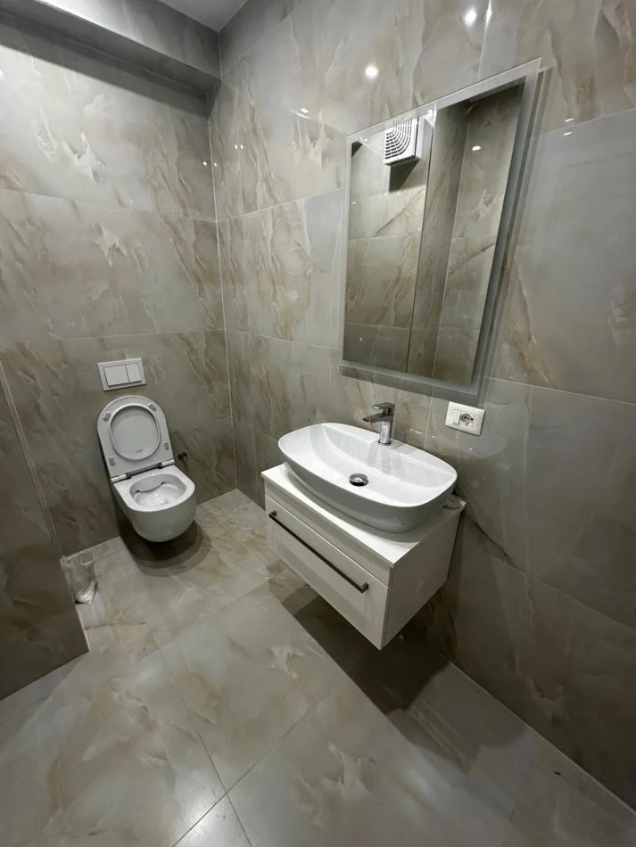 Tirane, jepet me qera apartament 2+1 Kati 3, 118 m² 1.200 € (Liman Kaba)