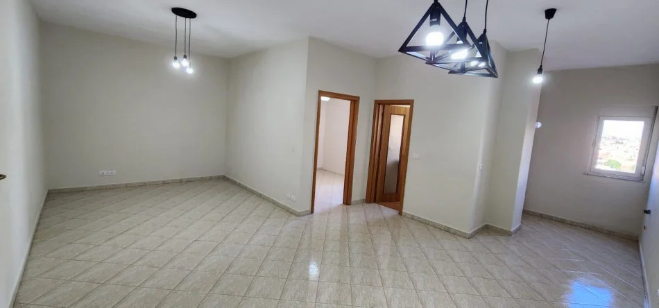 Durres, shitet apartament 2+1+Ballkon Kati 4, 80 m² 95.000 € (Plazh,Durres)