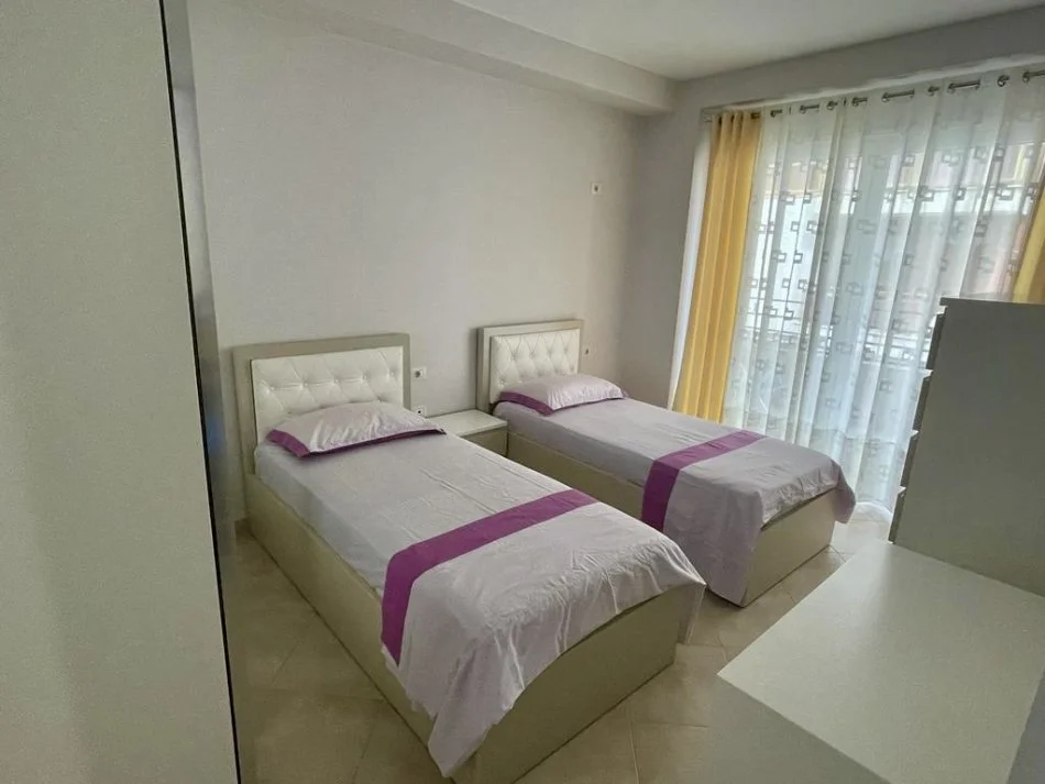 Tirane, jepet me qera apartament 2+1+Aneks+Ballkon Kati 3, 95 m² 700 € (Kodra e Diellit afer Qendres Eleonore)