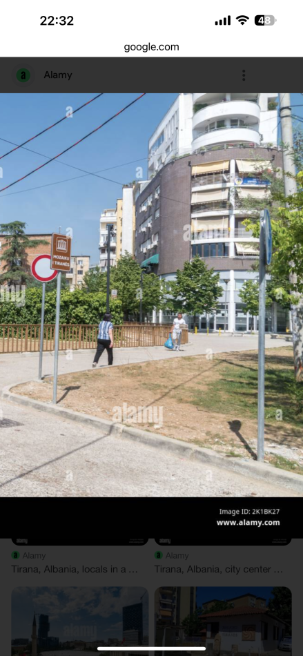 Tirane, jepet me qera apartament 2+1+Ballkon Kati 3, 115 m² 700 € (Tek Mozaiku, Rruga Muhamet Gjollesha)