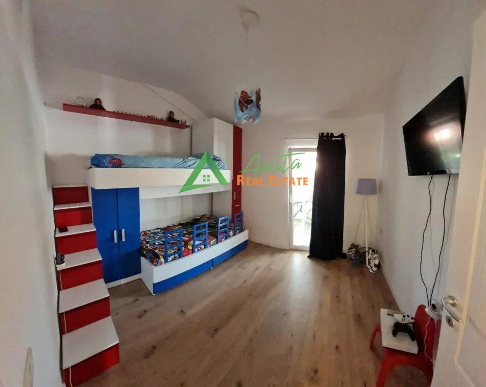 Mali Robit, shitet apartament+verande | Penthouse 3+1 Kati 5, 230 m² 255.000 € 