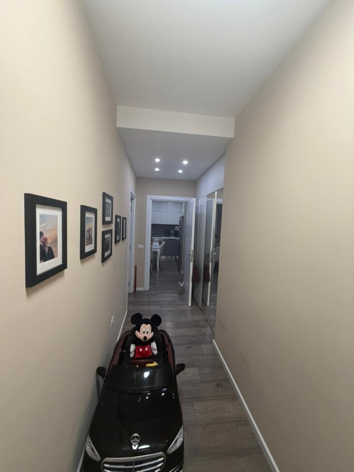 Tirane, shitet apartament 2+1+Ballkon Kati 4, 97 m² 215.000 € 