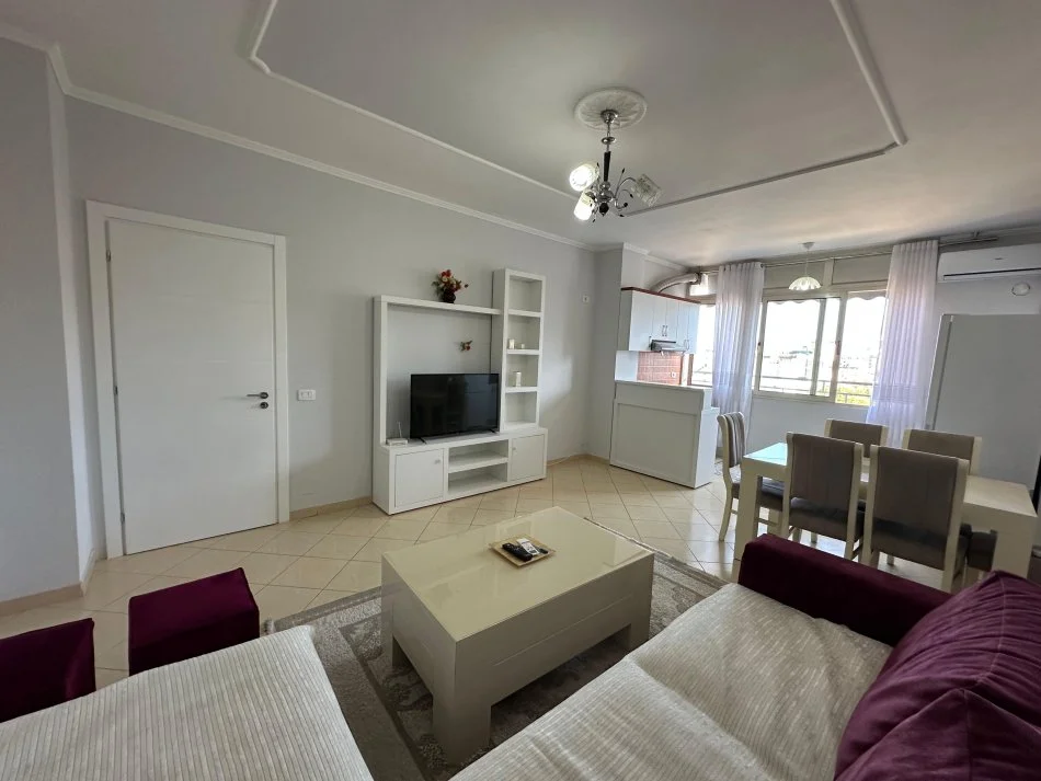 Tirane, jepet me qera apartament 1+1 , 65 m² 500 € (Rruga e kavajes)